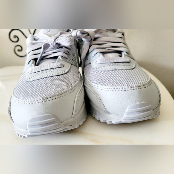 Nike Air Max 90 Sneakers Unisex Wolf Gray M 6.5/ W 8 NEW - Picture 11 of 16